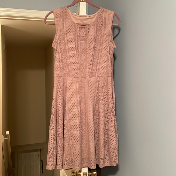 Dresses & Skirts - Pink Lace Dress Size Medium